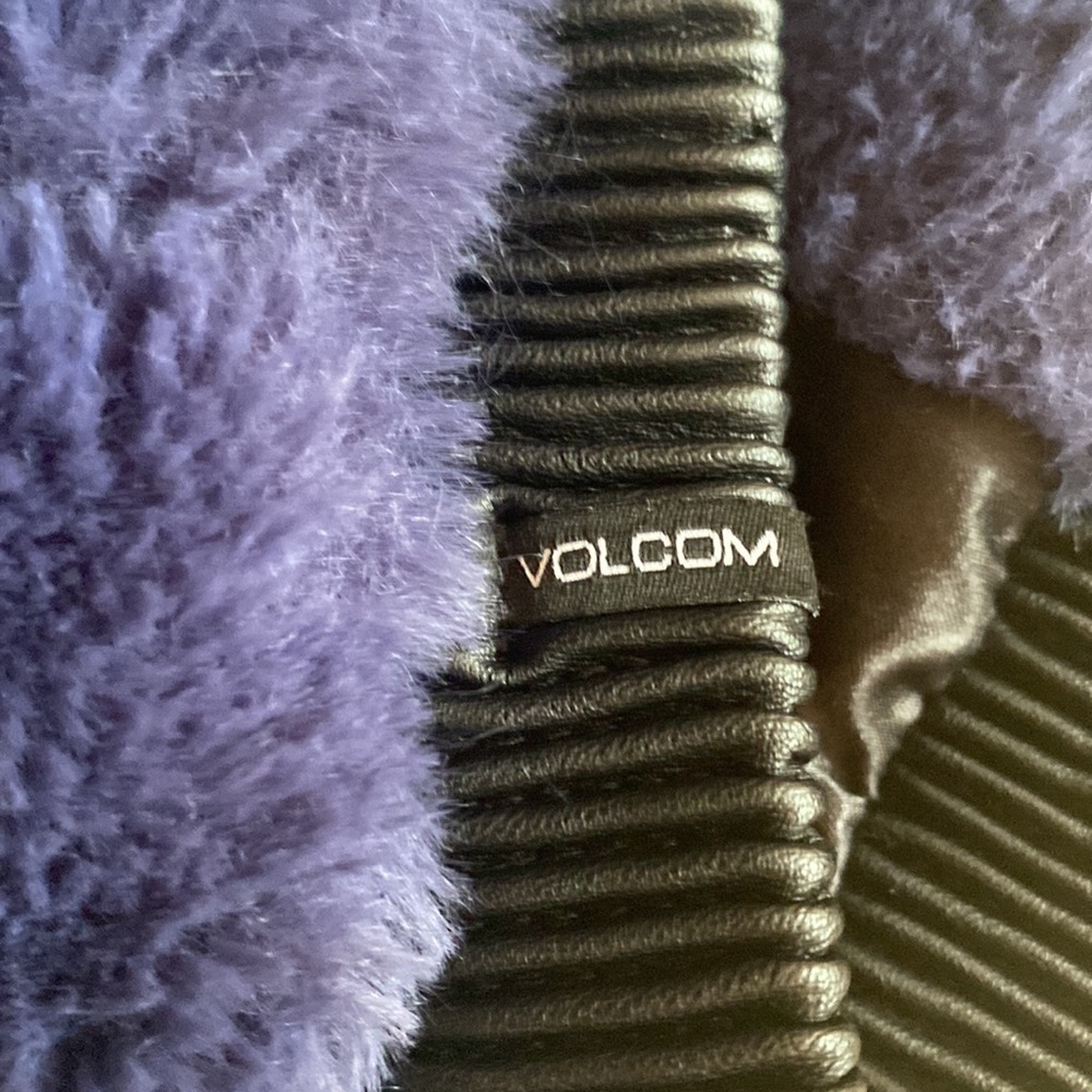 Volcom Fuzzy Fresh Bomber Jacket - image 6